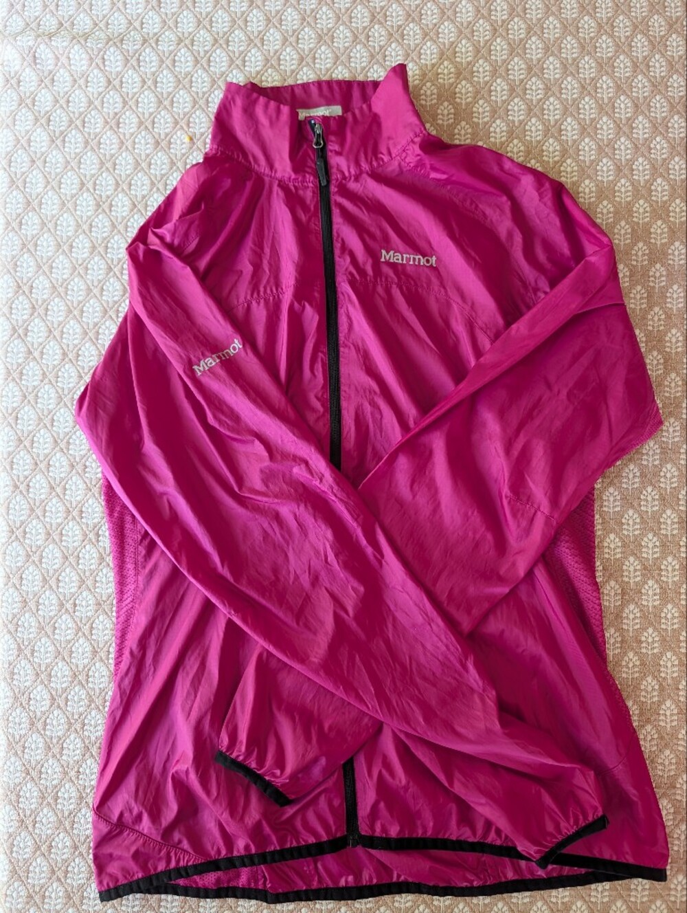 Marmot Women's Lightweight Fuchsia Wind Jacket